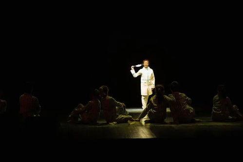 用(yong)藝術(shu)凝(ning)聚力量(liang)——2020年青浦區抗(kang)擊(ji)疫(yi)情(qing)主題原(yuan)創文(wen)藝(yi)作品(pin)展評展演(yan)側(ce)記