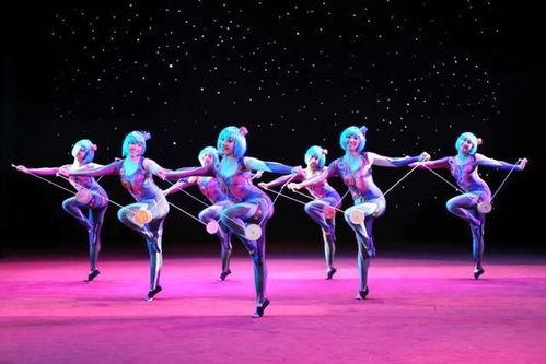 政策(ce)組合拳助(zhu)力西城(cheng)文藝(yi)創(chuang)作 信(xin)息咨詢(xun)服(fu)務(wu)賦(fu)能(neng)文化(hua)產業復蘇(su)